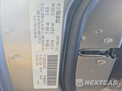 Zdjęcie 12 z 12 samochodu: 2016 CHRYSLER 300C VIN:2C3CCAEGXGH105722 - miniatura