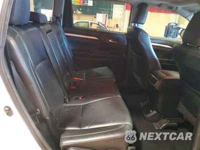 Zdjęcie 11 z 13 samochodu: 2016 TOYOTA HIGHLANDER XLE VIN:5TDJKRFH9GS276037 - miniatura