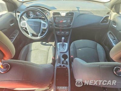 Zdjęcie 8 z 12 samochodu: 2011 CHRYSLER 200 TOURING VIN:1C3BC1FB7BN501086 - miniatura