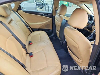 Zdjęcie 10 z 12 samochodu: 2012 HYUNDAI SONATA LIMITED VIN:5NPEC4AC1CH310985 - miniatura