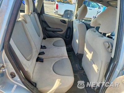 Zdjęcie 10 z 13 samochodu: 2007 HONDA FIT VIN:JHMGD38437S011373 - miniatura