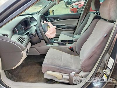 Zdjęcie 7 z 12 samochodu: 2008 HONDA ACCORD LX VIN:1HGCP26378A082578 - miniatura