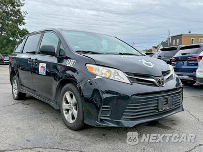 Czwarte zdjęcie samochodu z boku: 2020 TOYOTA SIENNA L VIN:5TDZZ3DC3LS036219 - miniatura