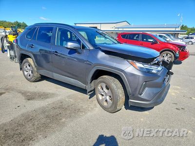 Czwarte zdjęcie samochodu z boku: 2025 TOYOTA RAV4 XLE VIN:2T3P1RFV4SC524299 - miniatura