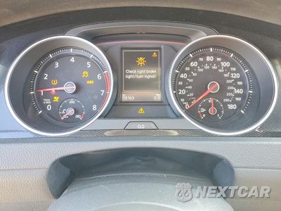 Zdjęcie 9 z 12 samochodu: 2017 VOLKSWAGEN GTI S/SE VIN:3VW447AU2HM018005 - miniatura