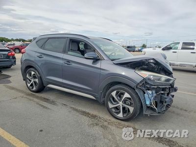 Czwarte zdjęcie samochodu z boku: 2018 HYUNDAI TUCSON VALUE VIN:KM8J3CA24JU668046 - miniatura
