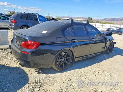 Trzecie zdjęcie samochodu z tyłu: 2015 BMW M5 VIN:WBSFV9C57FD594555 - miniatura