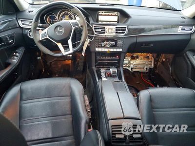 Zdjęcie 8 z 13 samochodu: 2015 MERCEDES-BENZ E 63 AMG-S VIN:WDDHF7GB8FB126661 - miniatura