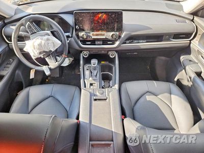 Zdjęcie 8 z 12 samochodu: 2025 TOYOTA GRAND HIGHLANDER HYBRID XLE VIN:5TDACAB50SS049919 - miniatura