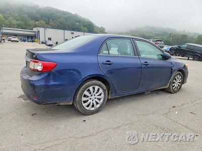 Trzecie zdjęcie samochodu z tyłu: 2013 TOYOTA COROLLA LE VIN:2T1BU4EE9DC128340 - miniatura