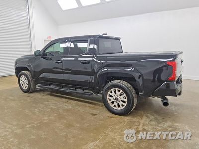 Drugie zdjęcie samochodu z przodu: 2026 TOYOTA TACOMA SR5 VIN:3TMKB5FN9TM060511 - miniatura