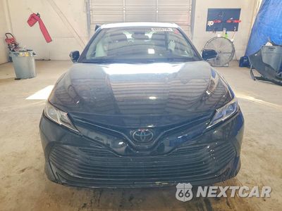 Piąte zdjęcie samochodu w środku: 2019 TOYOTA CAMRY LE VIN:4T1B11HKXKU821602 - miniatura