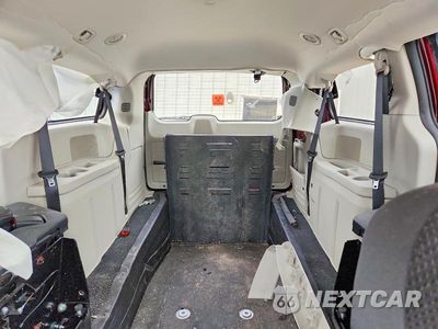 Zdjęcie 10 z 13 samochodu: 2018 DODGE GRAND CARAVAN SE VIN:2C7WDGBG8JR159814 - miniatura