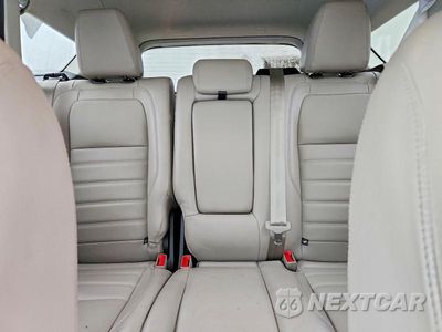 Zdjęcie 10 z 13 samochodu: 2018 FORD ESCAPE SEL VIN:1FMCU9HD6JUB38077 - miniatura