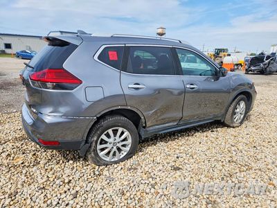 Trzecie zdjęcie samochodu z tyłu: 2017 NISSAN ROGUE SV VIN:5N1AT2MV2HC811639 - miniatura