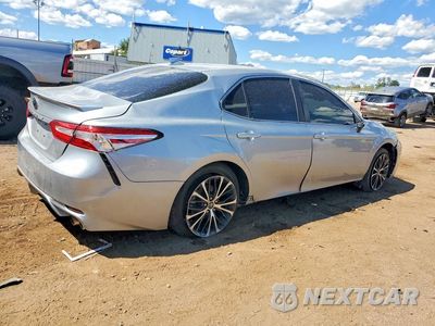 Trzecie zdjęcie samochodu z tyłu: 2020 TOYOTA CAMRY SE VIN:4T1G11AK0LU336371 - miniatura