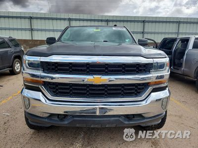 Piąte zdjęcie samochodu w środku: 2018 CHEVROLET SILVERADO K1500 LT VIN:3GCUKREC7JG281830 - miniatura
