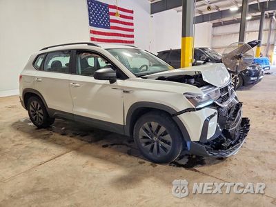 Czwarte zdjęcie samochodu z boku: 2022 VOLKSWAGEN TAOS S VIN:3VVAX7B27NM039617 - miniatura