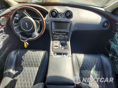 Zdjęcie 8 z 12 samochodu: 2016 JAGUAR XJL PORTFOLIO VIN:SAJWJ2GD4G8V98750 - miniatura