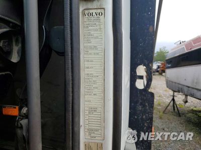 Zdjęcie 12 z 13 samochodu: 2016 VOLVO VHD VIN:4V5K99EH7GN923008 - miniatura
