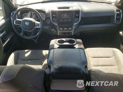 Zdjęcie 8 z 12 samochodu: 2024 RAM 1500 BIG HORN/LONE STAR VIN:1C6RREFT5RN100906 - miniatura