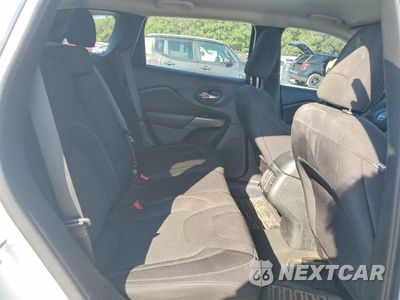 Zdjęcie 10 z 12 samochodu: 2019 JEEP CHEROKEE LATITUDE VIN:1C4PJLCB0KD387834 - miniatura
