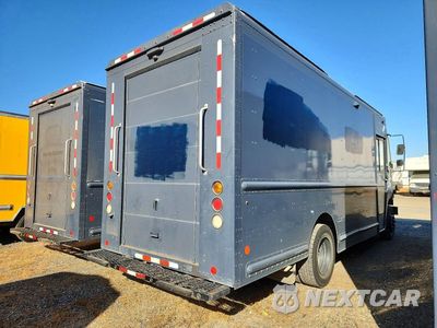 Trzecie zdjęcie samochodu z tyłu: 2020 FREIGHTLINER MT45G CHASSIS DELIVERY TRUCK VIN:4UZAC2EA8LCLZ6315 - miniatura