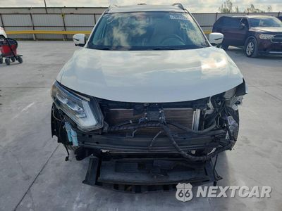 Piąte zdjęcie samochodu w środku: 2017 NISSAN ROGUE SL VIN:5N1AT2MT9HC847617 - miniatura