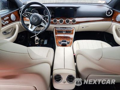 Zdjęcie 8 z 12 samochodu: 2019 MERCEDES-BENZ E 300 4MATIC VIN:WDDZF4KB7KA516791 - miniatura
