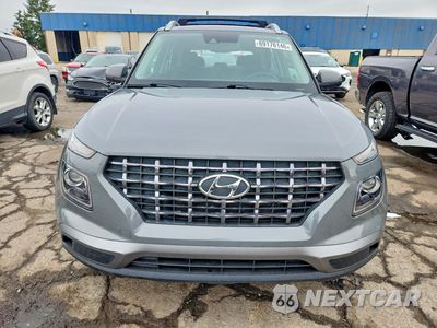 Piąte zdjęcie samochodu w środku: 2022 HYUNDAI VENUE SEL VIN:KMHRC8A37NU135980 - miniatura