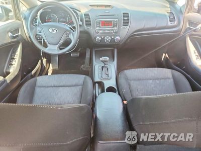 Zdjęcie 8 z 12 samochodu: 2016 KIA FORTE LX VIN:KNAFK4A69G5503311 - miniatura