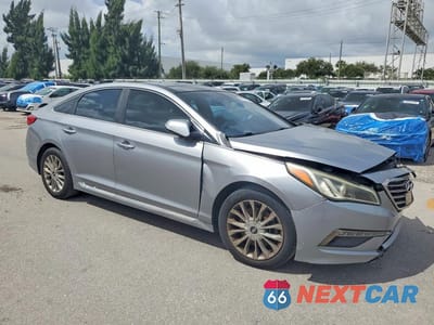 Czwarte zdjęcie samochodu z boku: 2015 HYUNDAI SONATA LIMITED VIN:5NPE34AF9FH093510 - miniatura