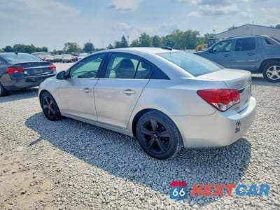 Drugie zdjęcie samochodu z przodu: 2015 CHEVROLET CRUZE LT VIN:1G1PE5SB7F7136680 - miniatura