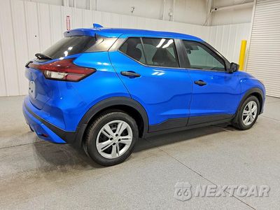 Trzecie zdjęcie samochodu z tyłu: 2021 NISSAN KICKS S VIN:3N1CP5BV7ML550368 - miniatura
