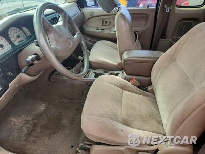 Zdjęcie 7 z 12 samochodu: 2001 TOYOTA TACOMA V6 VIN:5TEWN72NX1Z797338 - miniatura
