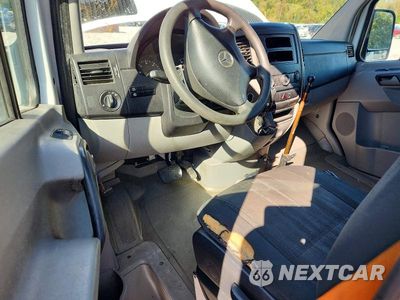 Zdjęcie 8 z 12 samochodu: 2015 MERCEDES-BENZ SPRINTER 2500 DELIVERY VAN VIN:WD3PE8DB0FP129960 - miniatura
