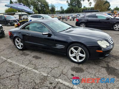 Czwarte zdjęcie samochodu z boku: 2004 MERCEDES-BENZ SL 500 VIN:WDBSK75F14F067412 - miniatura