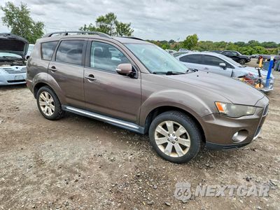 Czwarte zdjęcie samochodu z boku: 2012 MITSUBISHI OUTLANDER SE VIN:JA4AS3AW4CU003851 - miniatura