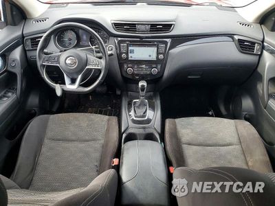 Zdjęcie 8 z 14 samochodu: 2017 NISSAN ROGUE SPORT SV VIN:JN1BJ1CR2HW126426 - miniatura