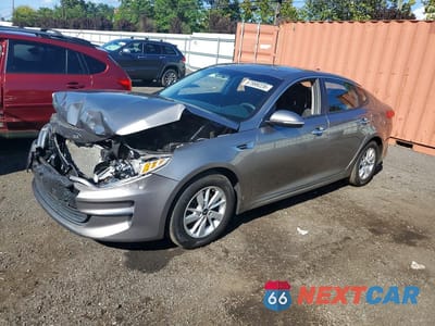 2017 KIA OPTIMA LX 5XXGT4L31HG137137 - główne zdjęcie licytacji z USA - miniatura