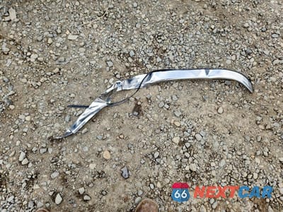 Zdjęcie 12 z 13 samochodu: 2004 GMC NEW SIERRA C1500 VIN:2GTEC13T741362152 - miniatura