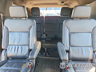 Zdjęcie 10 z 13 samochodu: 2022 CHEVROLET SUBURBAN K1500 LT VIN:1GNSKCKD6NR120982 - miniatura