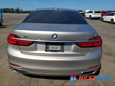 Zdjęcie 6 z 12 samochodu: 2016 BMW 750 XI VIN:WBA7F2C53GG418258 - miniatura