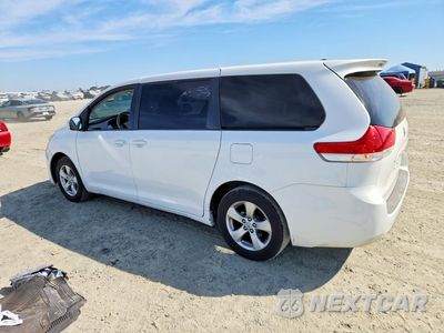Drugie zdjęcie samochodu z przodu: 2012 TOYOTA SIENNA LE 8-PASSENGER VIN:5TDKA3DC1CS014910 - miniatura