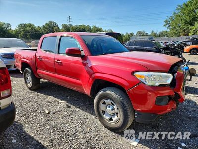 Czwarte zdjęcie samochodu z boku: 2019 TOYOTA TACOMA SR VIN:5TFAX5GN6KX156536 - miniatura