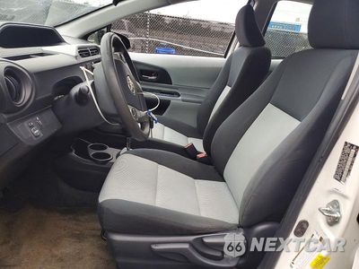 Zdjęcie 7 z 12 samochodu: 2012 TOYOTA PRIUS C TWO VIN:JTDKDTB36C1012318 - miniatura