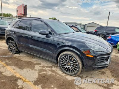 Czwarte zdjęcie samochodu z boku: 2021 PORSCHE CAYENNE VIN:WP1AA2AY7MDA10149 - miniatura