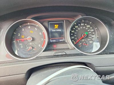 Zdjęcie 9 z 12 samochodu: 2017 VOLKSWAGEN GTI S/SE VIN:3VW447AU1HM011062 - miniatura