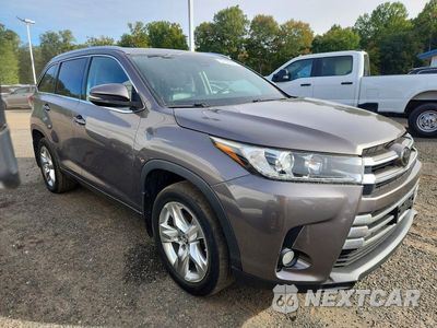 Czwarte zdjęcie samochodu z boku: 2018 TOYOTA HIGHLANDER LIMITED VIN:5TDDZRFH5JS488353 - miniatura