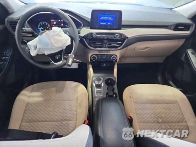 Zdjęcie 8 z 13 samochodu: 2022 FORD ESCAPE SE VIN:1FMCU0G63NUB12587 - miniatura